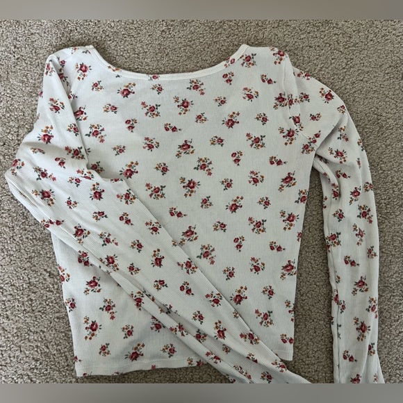 Hollister Floral Long Sleeve Baby Tee - Picture 4 of 4